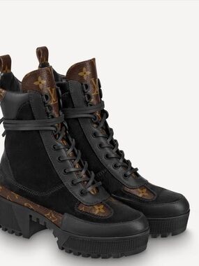 Louis Vuitton Laureate platform desert boot.